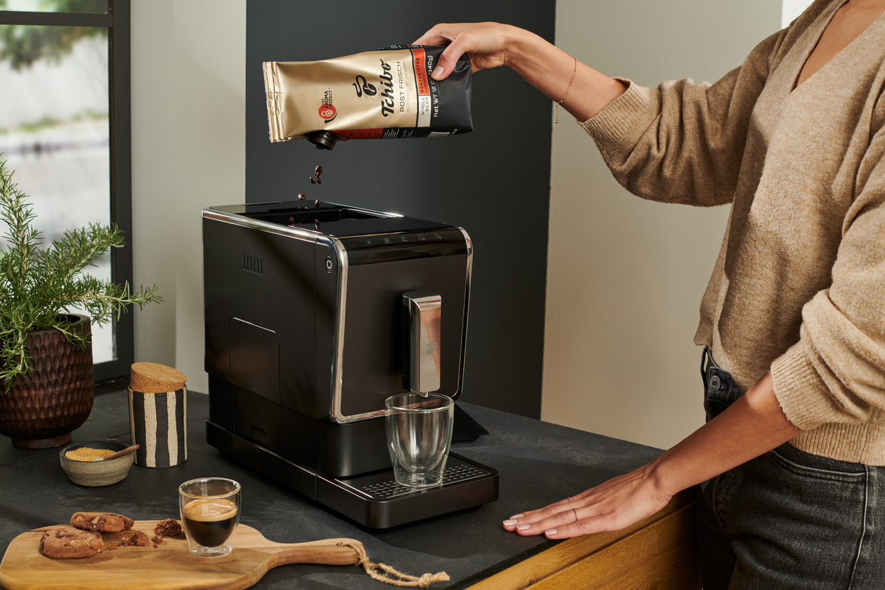 Coffee Machine - The revolutionary Bean-To-Brew, single serve coffee m